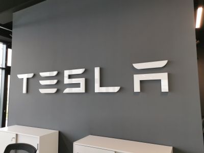 Tesla - Prall Werbetechnik