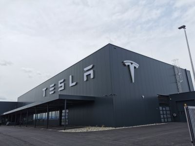 Tesla - Prall Werbetechnik