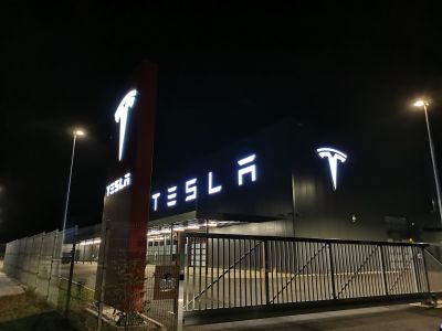Tesla - Prall Werbetechnik